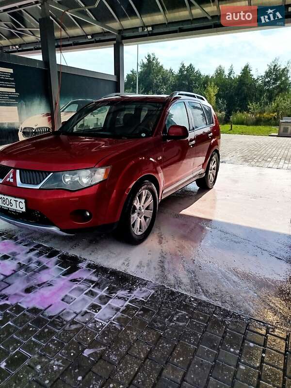Внедорожник / Кроссовер Mitsubishi Outlander 2007 в Львове