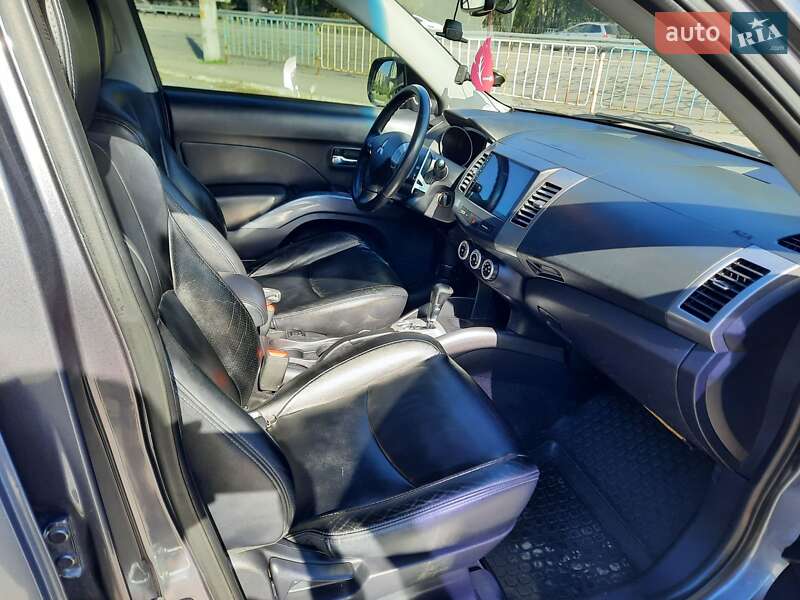 Позашляховик / Кросовер Mitsubishi Outlander 2008 в Дніпрі