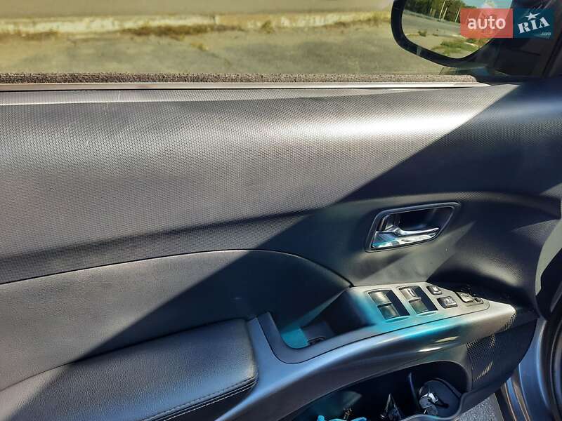 Позашляховик / Кросовер Mitsubishi Outlander 2008 в Дніпрі