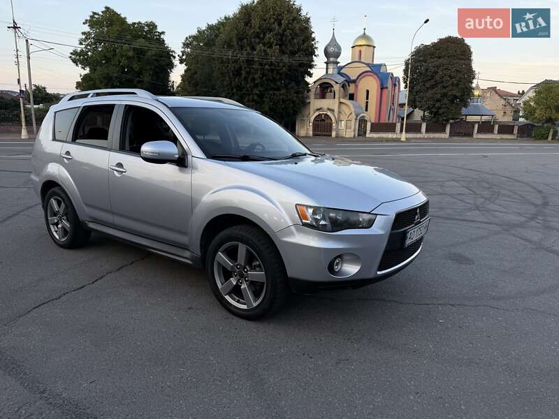Внедорожник / Кроссовер Mitsubishi Outlander 2010 в Ужгороде