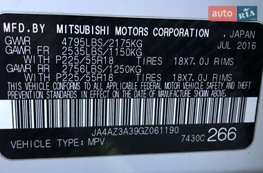 Внедорожник / Кроссовер Mitsubishi Outlander 2016 в 
