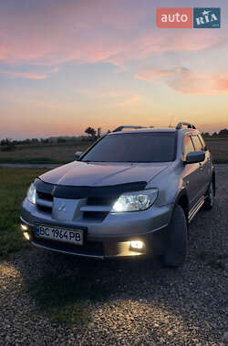 Внедорожник / Кроссовер Mitsubishi Outlander 2005 в 