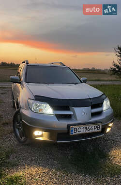 Внедорожник / Кроссовер Mitsubishi Outlander 2005 в 
