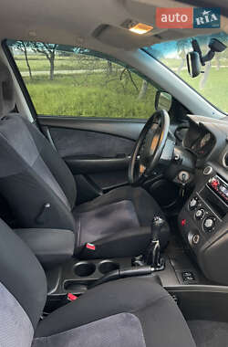Внедорожник / Кроссовер Mitsubishi Outlander 2005 в 