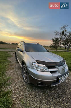 Внедорожник / Кроссовер Mitsubishi Outlander 2005 в 