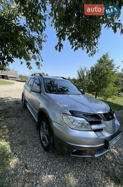 Внедорожник / Кроссовер Mitsubishi Outlander 2005 в 