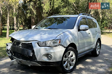 Внедорожник / Кроссовер Mitsubishi Outlander 2012 в Харькове