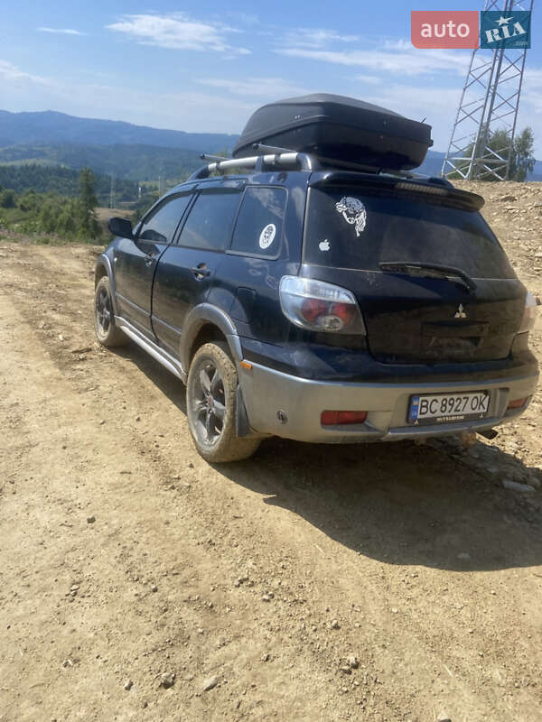 Внедорожник / Кроссовер Mitsubishi Outlander 2005 в Сколе