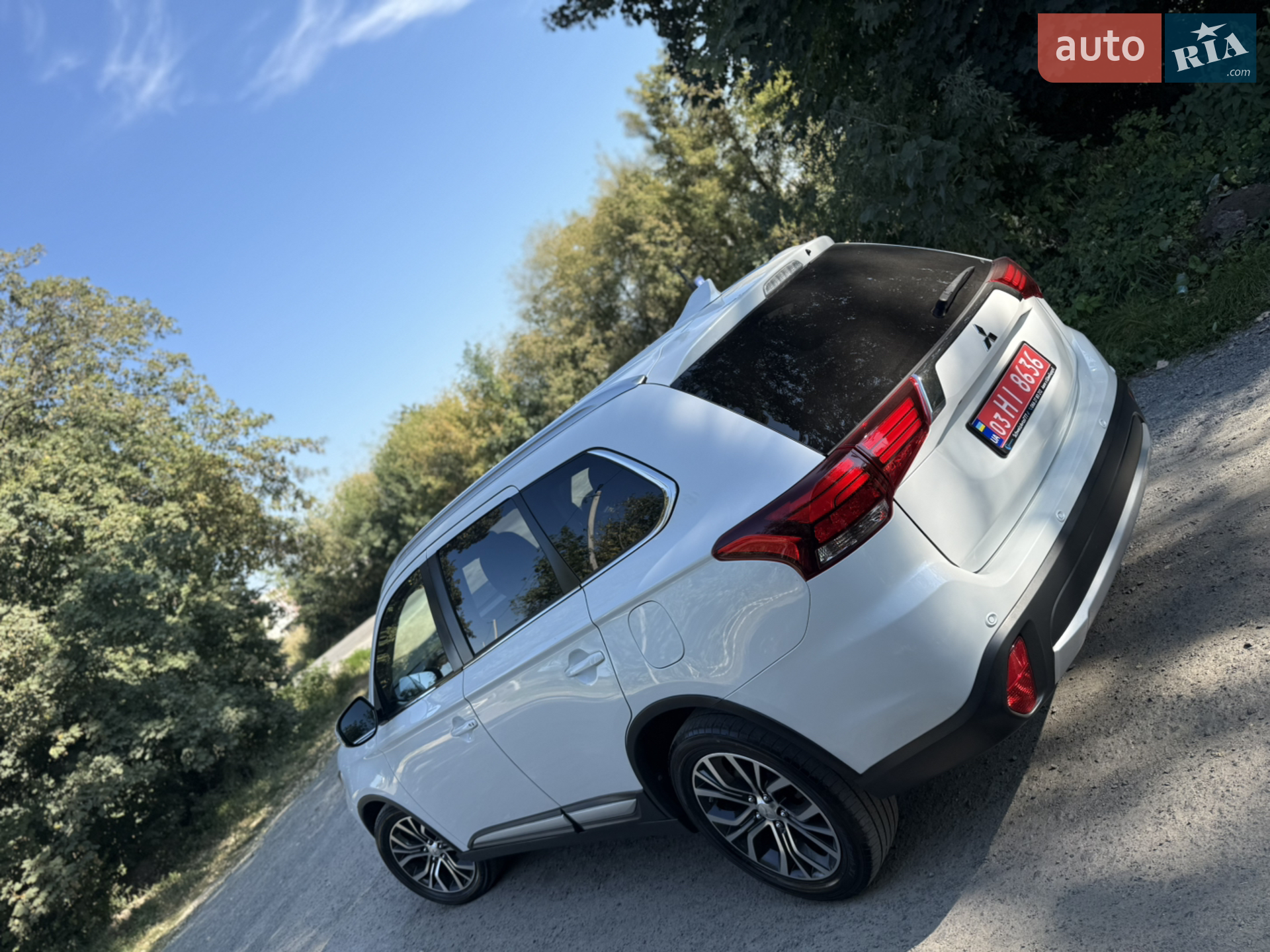 2016 Mitsubishi Outlander - мініатюра 10