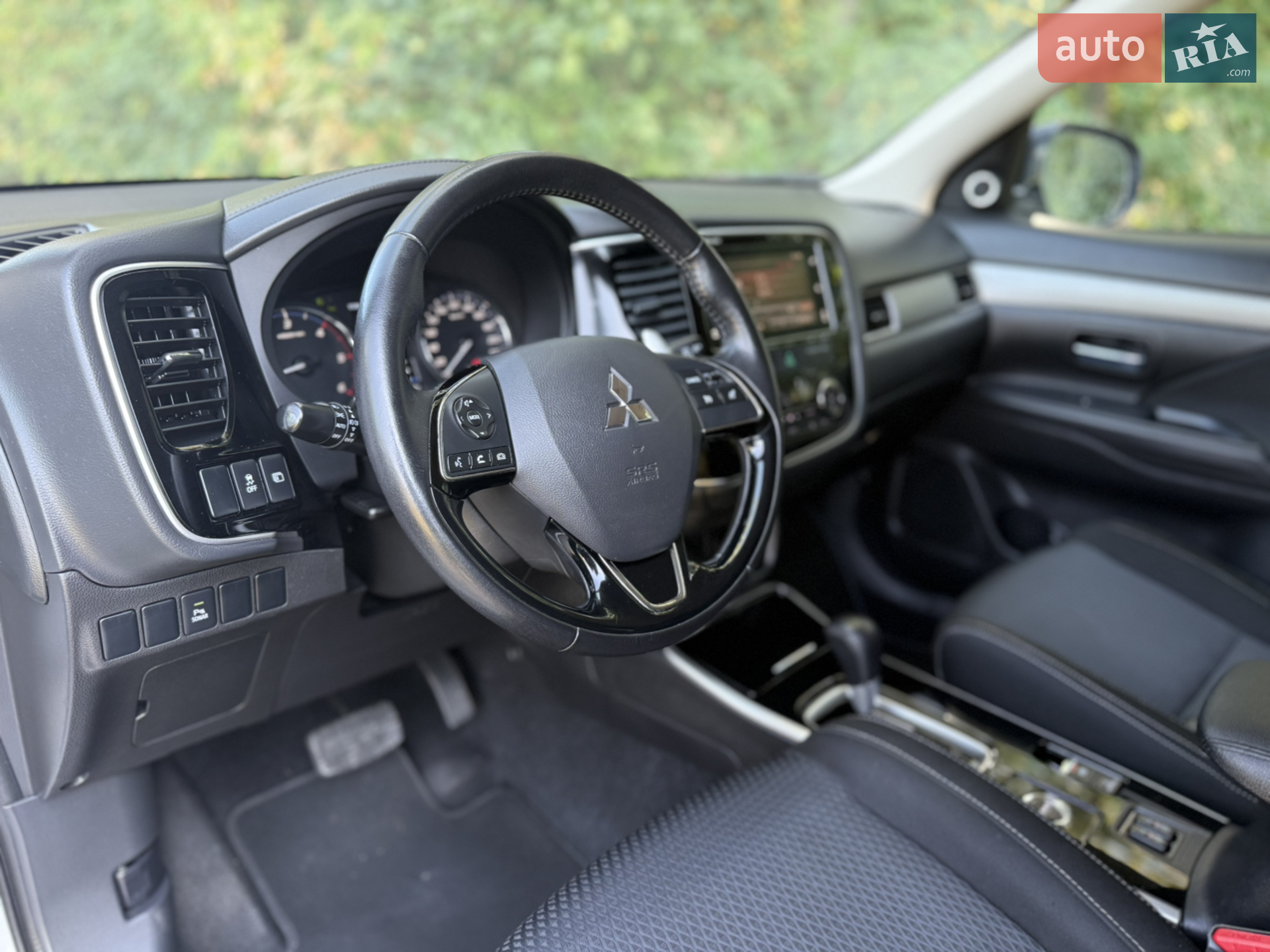 2016 Mitsubishi Outlander - мініатюра 21