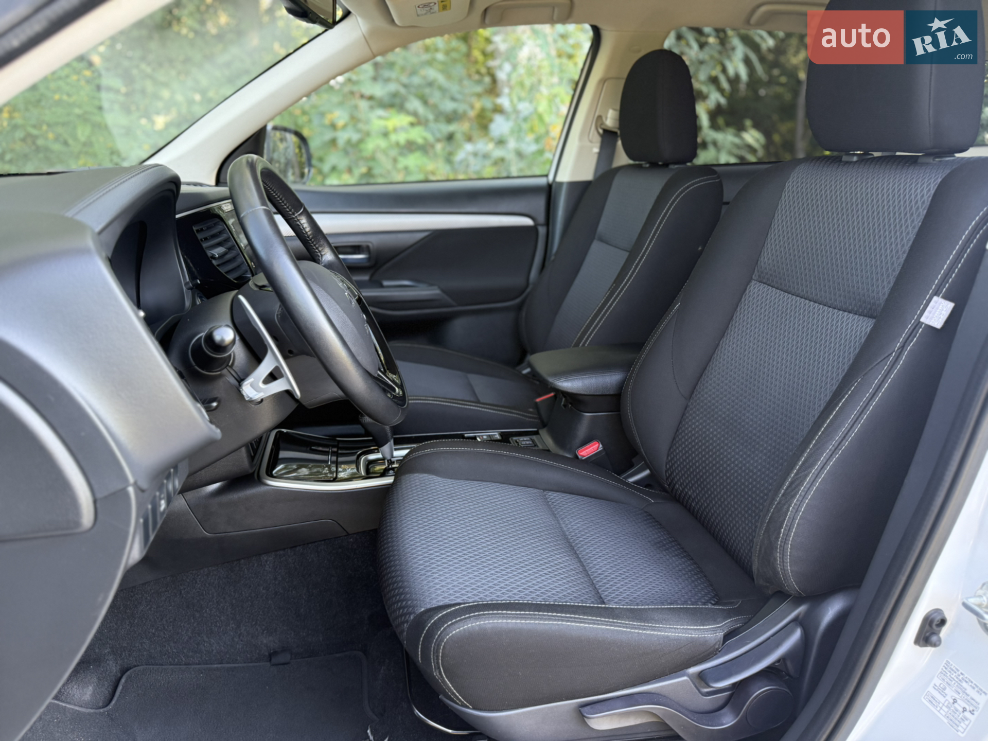 2016 Mitsubishi Outlander - мініатюра 22