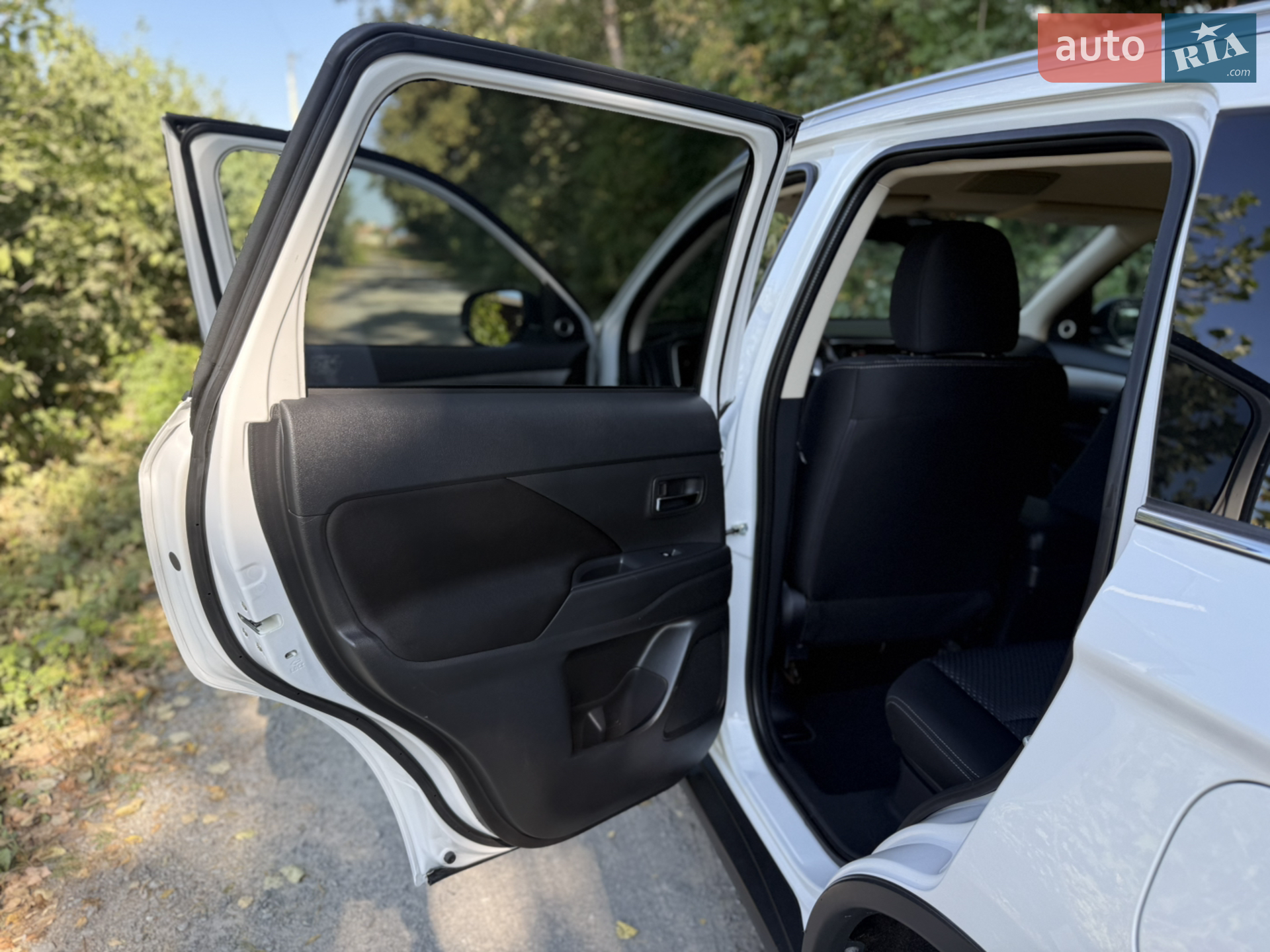 2016 Mitsubishi Outlander - мініатюра 24
