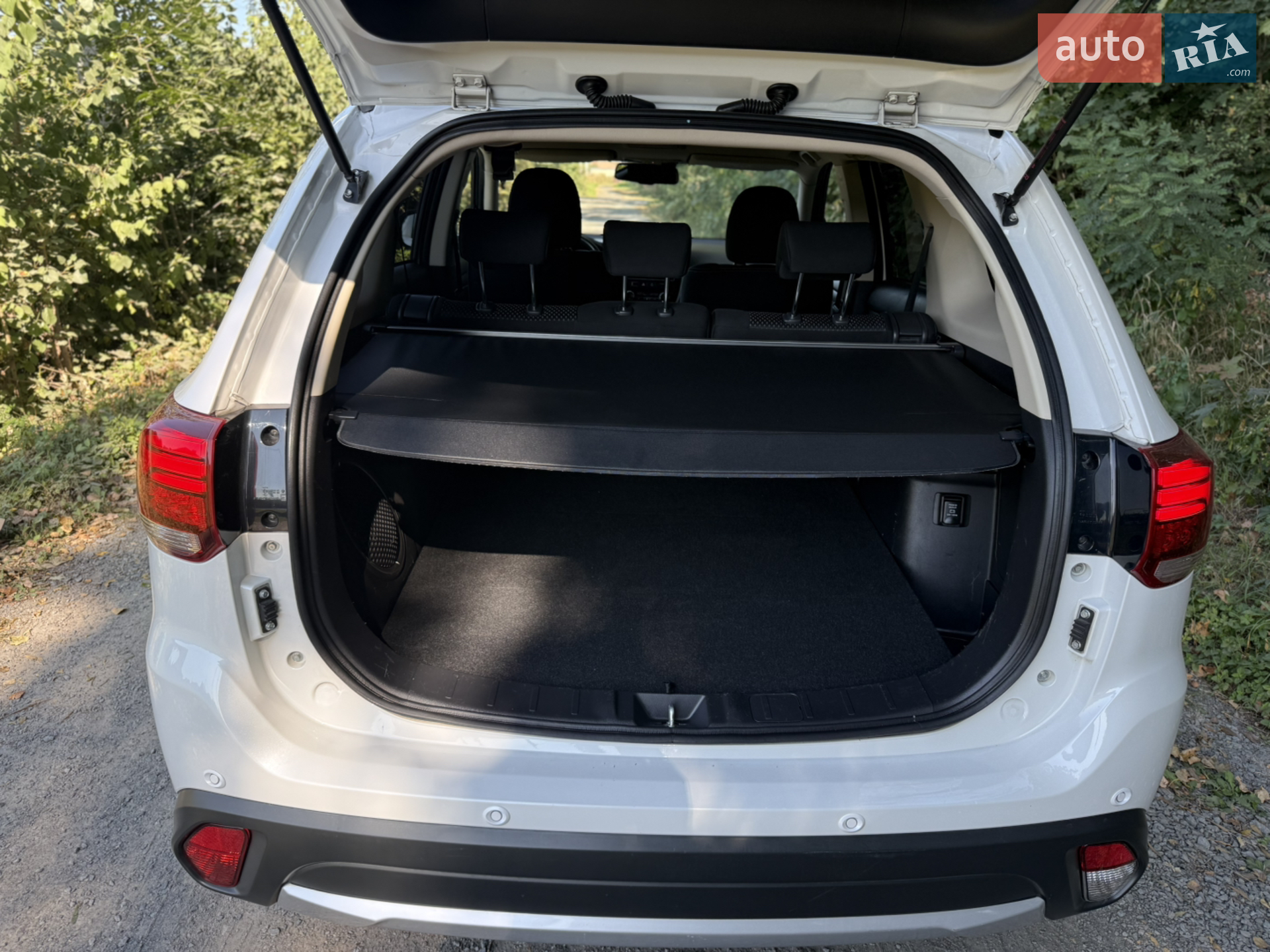 2016 Mitsubishi Outlander - мініатюра 30