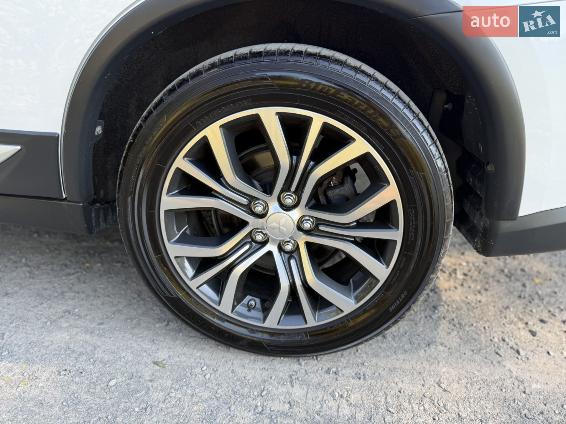 2016 Mitsubishi Outlander - мініатюра 28