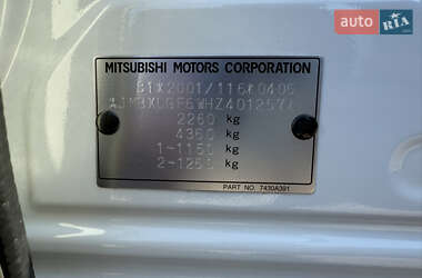 Внедорожник / Кроссовер Mitsubishi Outlander 2016 в 