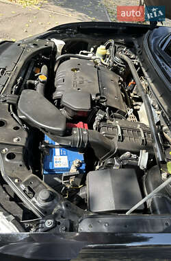 Внедорожник / Кроссовер Mitsubishi Outlander 2010 в 