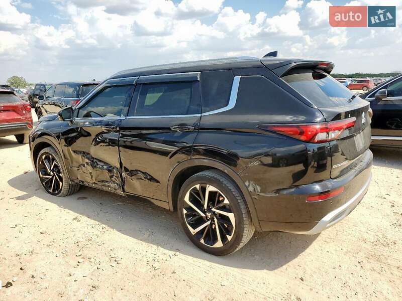 Внедорожник / Кроссовер Mitsubishi Outlander 2022 в Киеве