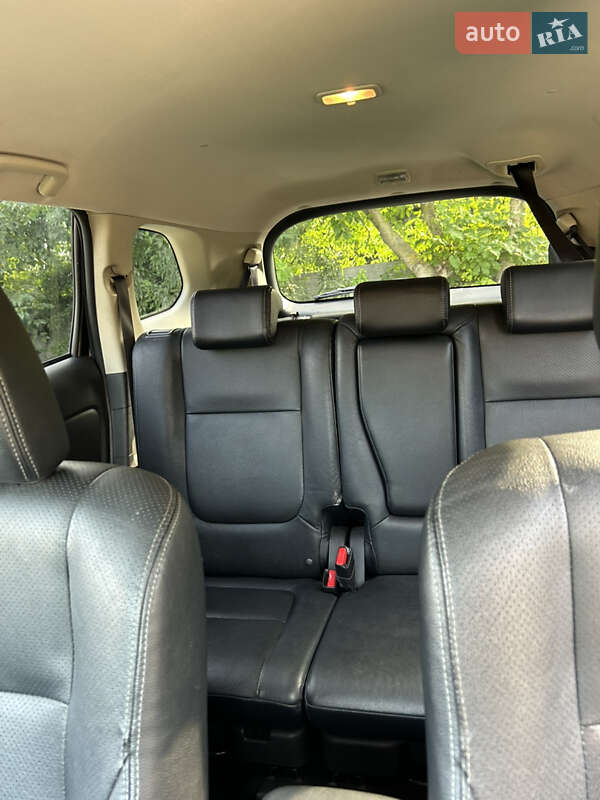 Позашляховик / Кросовер Mitsubishi Outlander 2016 в Радивиліві