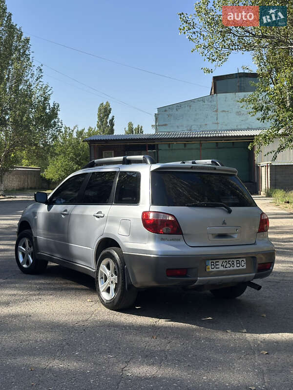 Внедорожник / Кроссовер Mitsubishi Outlander 2007 в Николаеве