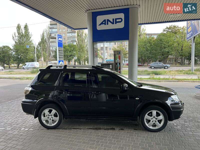 Внедорожник / Кроссовер Mitsubishi Outlander 2007 в Николаеве
