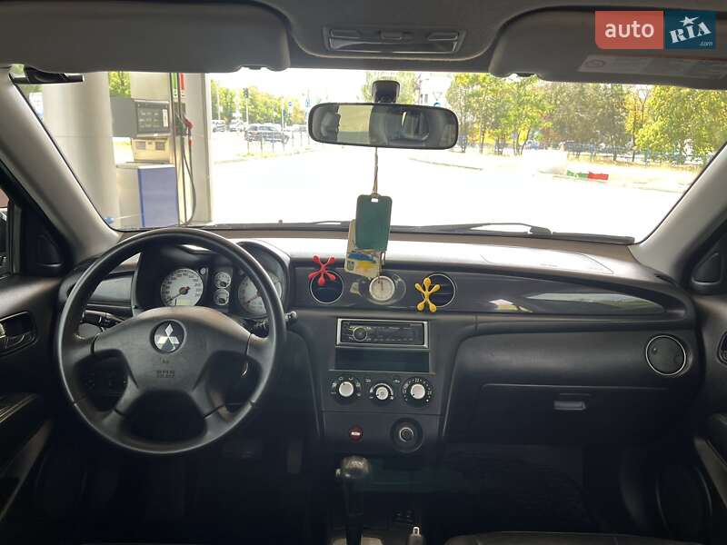 Внедорожник / Кроссовер Mitsubishi Outlander 2007 в Николаеве
