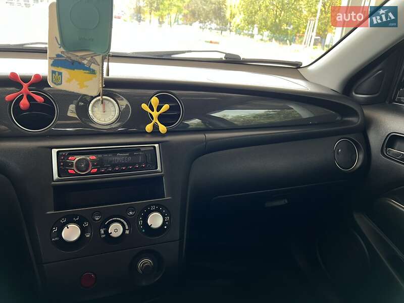 Внедорожник / Кроссовер Mitsubishi Outlander 2007 в Николаеве