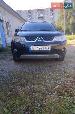 Внедорожник / Кроссовер Mitsubishi Outlander 2008 в 