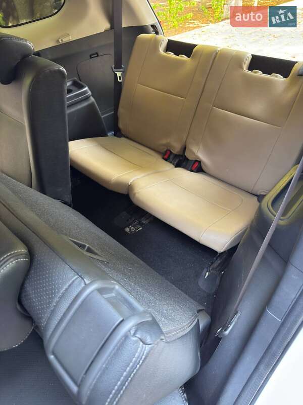 Позашляховик / Кросовер Mitsubishi Outlander 2017 в Бершаді