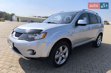 Позашляховик / Кросовер Mitsubishi Outlander 2008 в Чернівцях