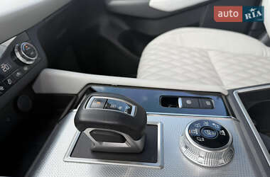 Внедорожник / Кроссовер Mitsubishi Outlander 2022 в 