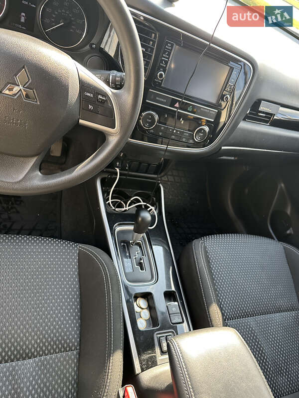 Внедорожник / Кроссовер Mitsubishi Outlander 2018 в Днепре