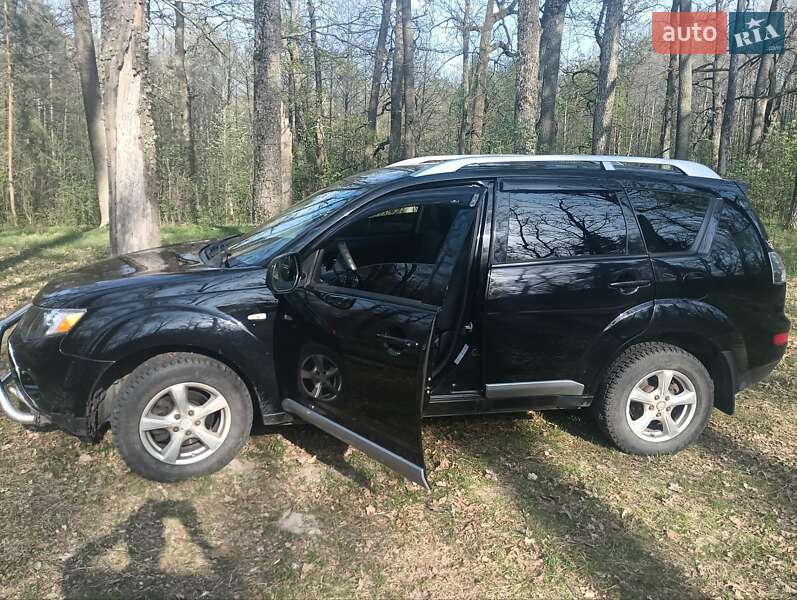Внедорожник / Кроссовер Mitsubishi Outlander 2008 в Корюковке