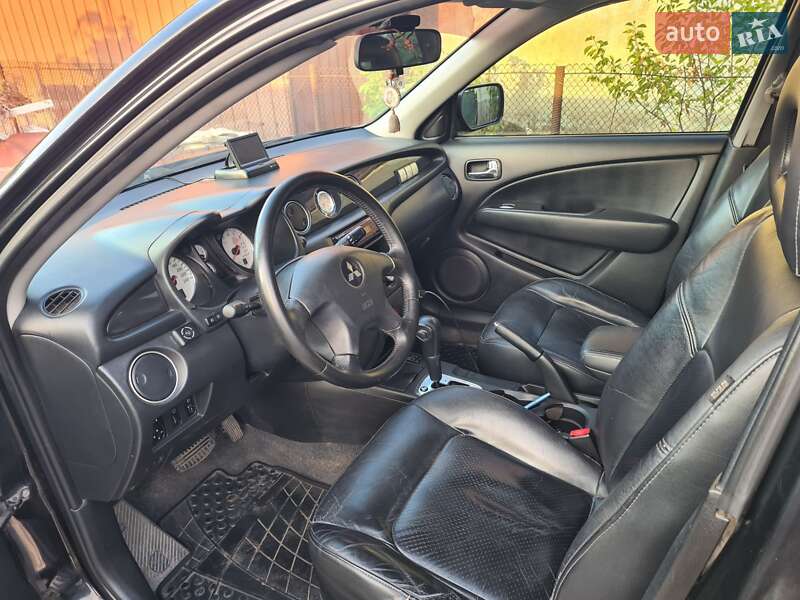 Внедорожник / Кроссовер Mitsubishi Outlander 2007 в Каменском фото 12 Внедорожник / Кроссовер Mitsubishi Outlander 2007 в Каменском