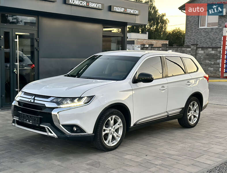 Mitsubishi Outlander 2017