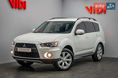 Внедорожник / Кроссовер Mitsubishi Outlander 2012 в Киеве