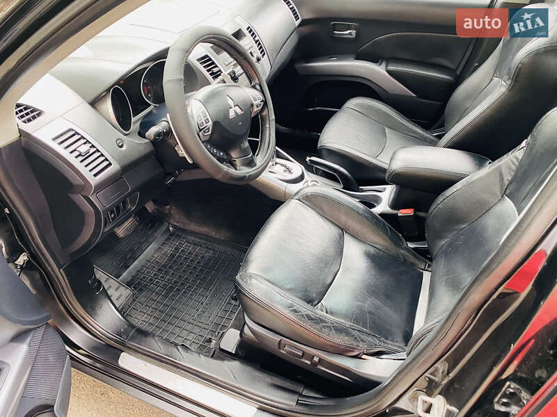 Внедорожник / Кроссовер Mitsubishi Outlander 2008 в Харькове