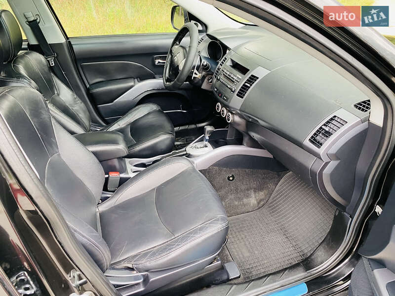 Внедорожник / Кроссовер Mitsubishi Outlander 2008 в Харькове