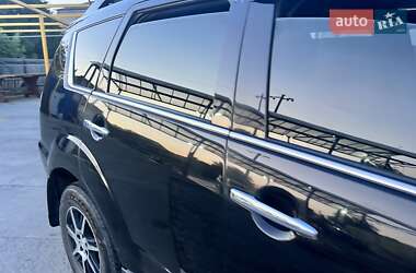 Внедорожник / Кроссовер Mitsubishi Outlander 2011 в 