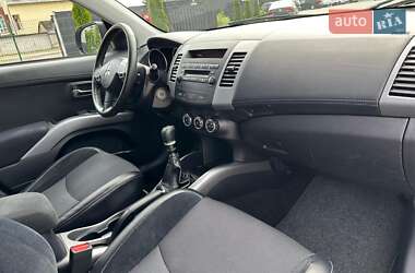 Внедорожник / Кроссовер Mitsubishi Outlander 2011 в 