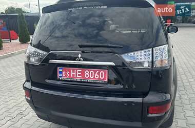 Внедорожник / Кроссовер Mitsubishi Outlander 2011 в 