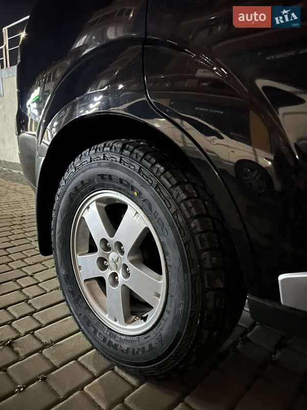 Внедорожник / Кроссовер Mitsubishi Outlander 2008 в Черновцах фото 11 Внедорожник / Кроссовер Mitsubishi Outlander 2008 в Черновцах