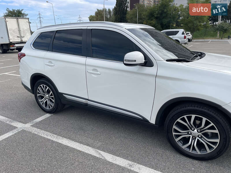 Позашляховик / Кросовер Mitsubishi Outlander 2017 в Києві фото 35 Позашляховик / Кросовер Mitsubishi Outlander 2017 в Києві