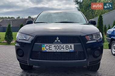 Внедорожник / Кроссовер Mitsubishi Outlander 2012 в 