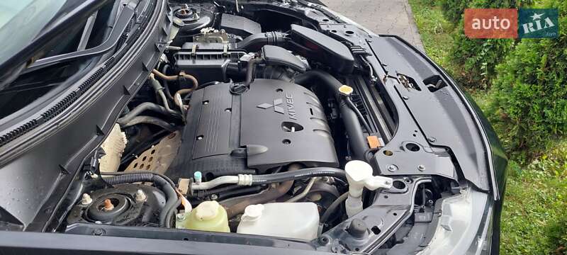 Позашляховик / Кросовер Mitsubishi Outlander 2012 в Чернівцях фото 13 Позашляховик / Кросовер Mitsubishi Outlander 2012 в Чернівцях