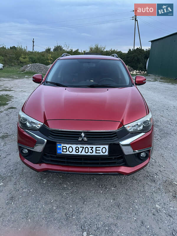 Позашляховик / Кросовер Mitsubishi Outlander 2016 в Підгайцях