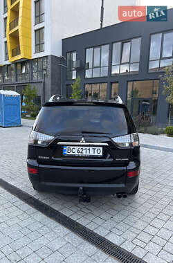 Внедорожник / Кроссовер Mitsubishi Outlander 2009 в 