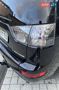 Внедорожник / Кроссовер Mitsubishi Outlander 2009 в 
