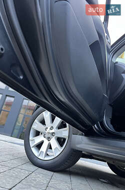 Внедорожник / Кроссовер Mitsubishi Outlander 2009 в 