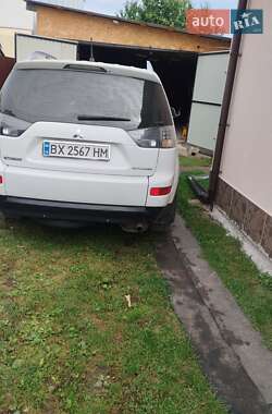 Внедорожник / Кроссовер Mitsubishi Outlander 2008 в 