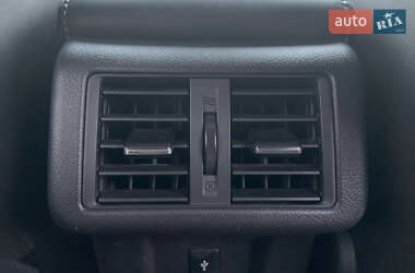 Внедорожник / Кроссовер Mitsubishi Outlander 2019 в 